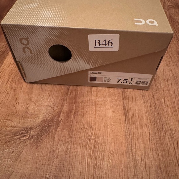 On Running Cream and Brown Cloudtilt Athletic Shoes - Picture 9 of 9